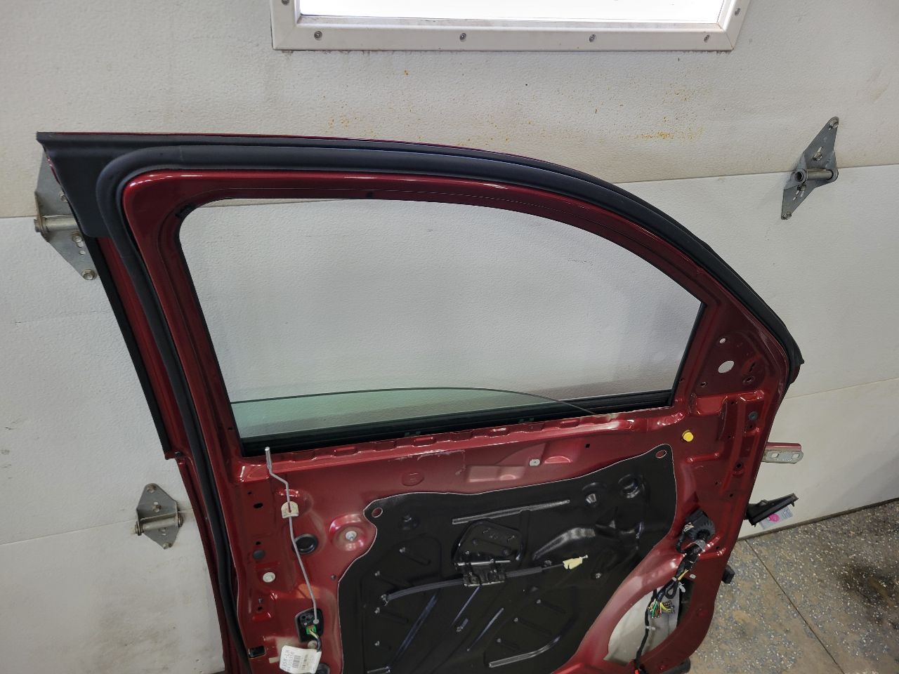 2019 ESCALADE LH DOOR RED CHIPS ON EDGE 6S.5 G1E 32225 - image 18