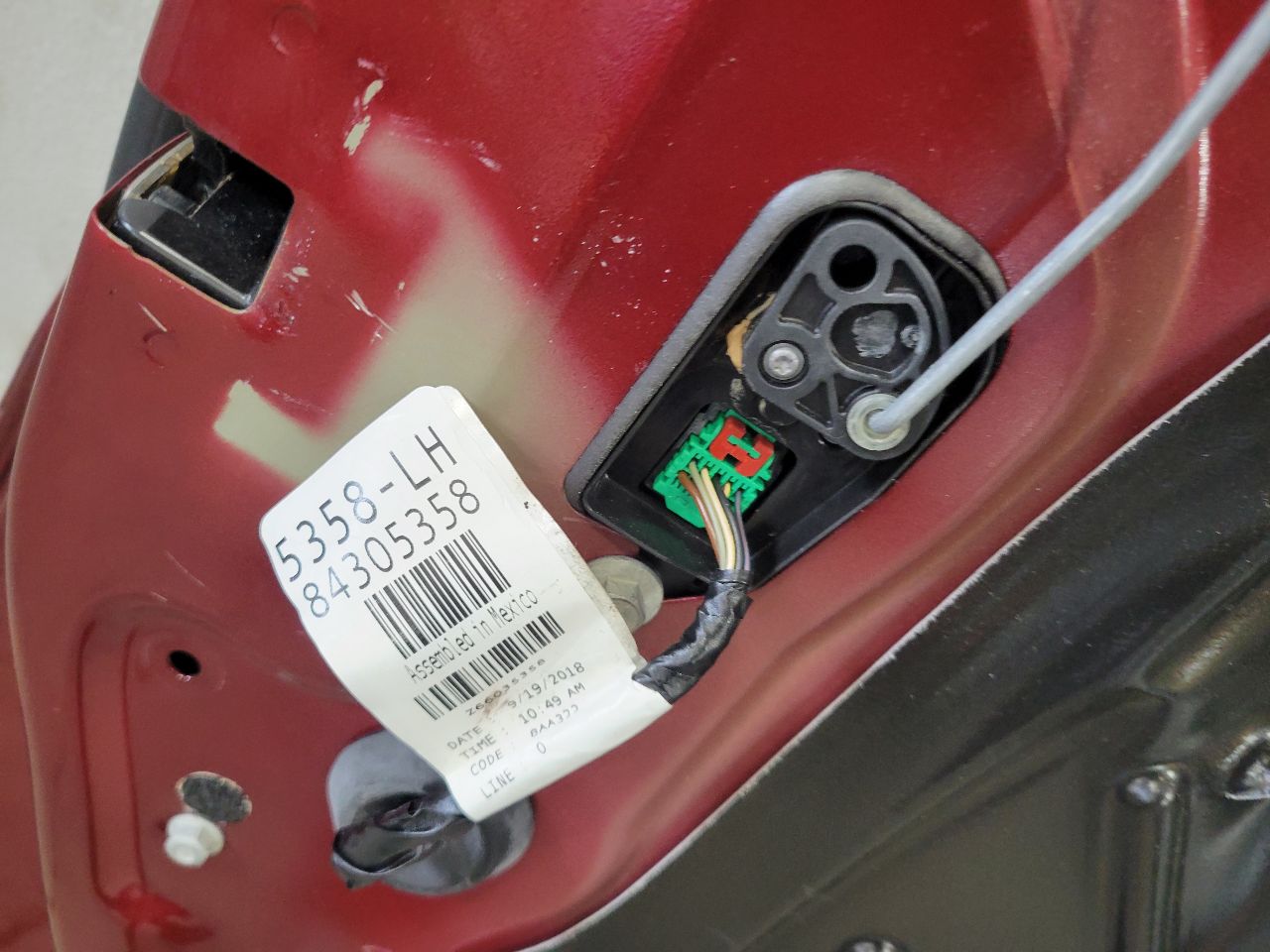2019 ESCALADE LH DOOR RED CHIPS ON EDGE 6S.5 G1E 32225 - image 19