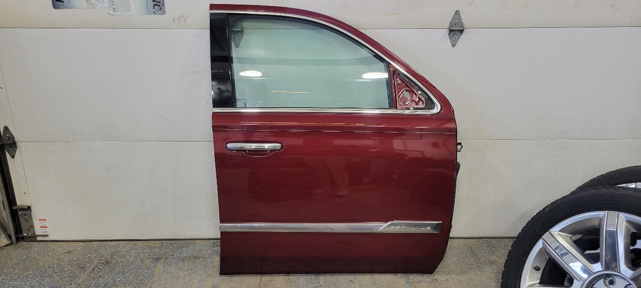 2019 ESCALADE RH FRONT DOOR ADDICTION RED G1E 32226 - image 1