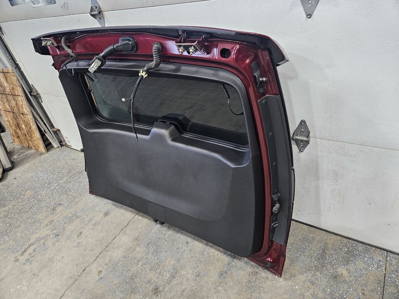 2019 ESCALADE DECK LID ADDICTION RED G1E 000 32229 - image 14