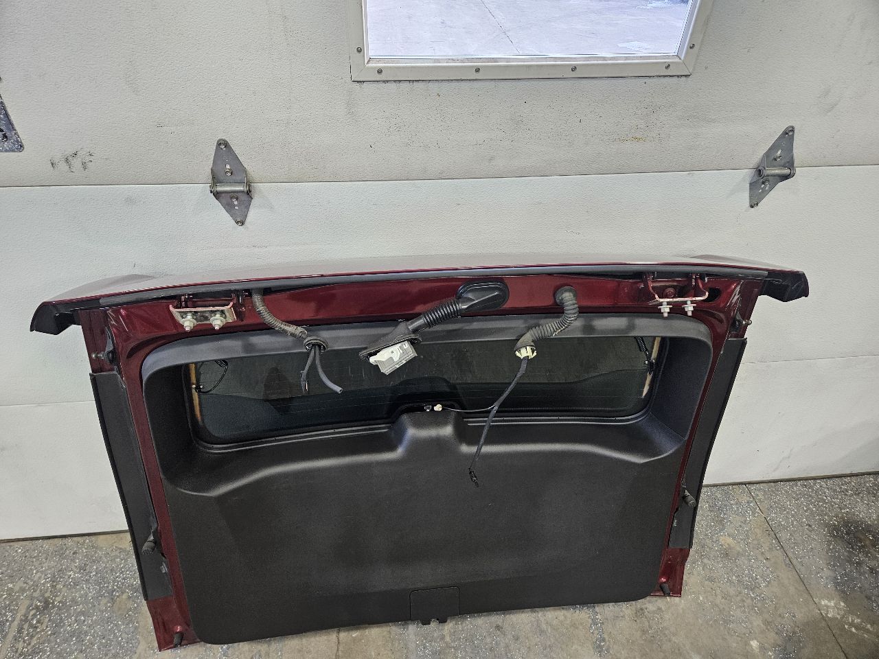 2019 ESCALADE DECK LID ADDICTION RED G1E 000 32229 - image 12