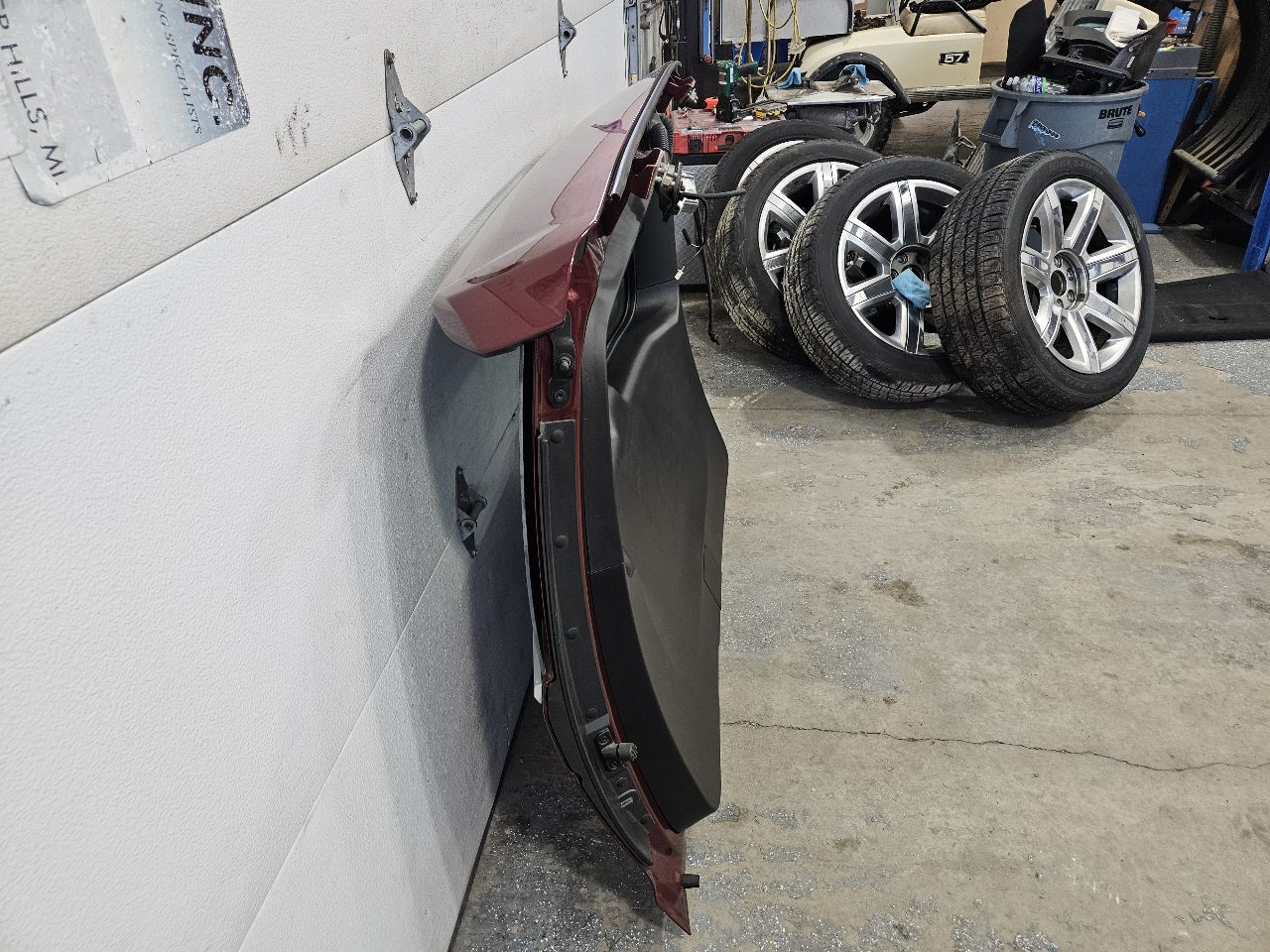 2019 ESCALADE DECK LID ADDICTION RED G1E 000 32229 - image 18