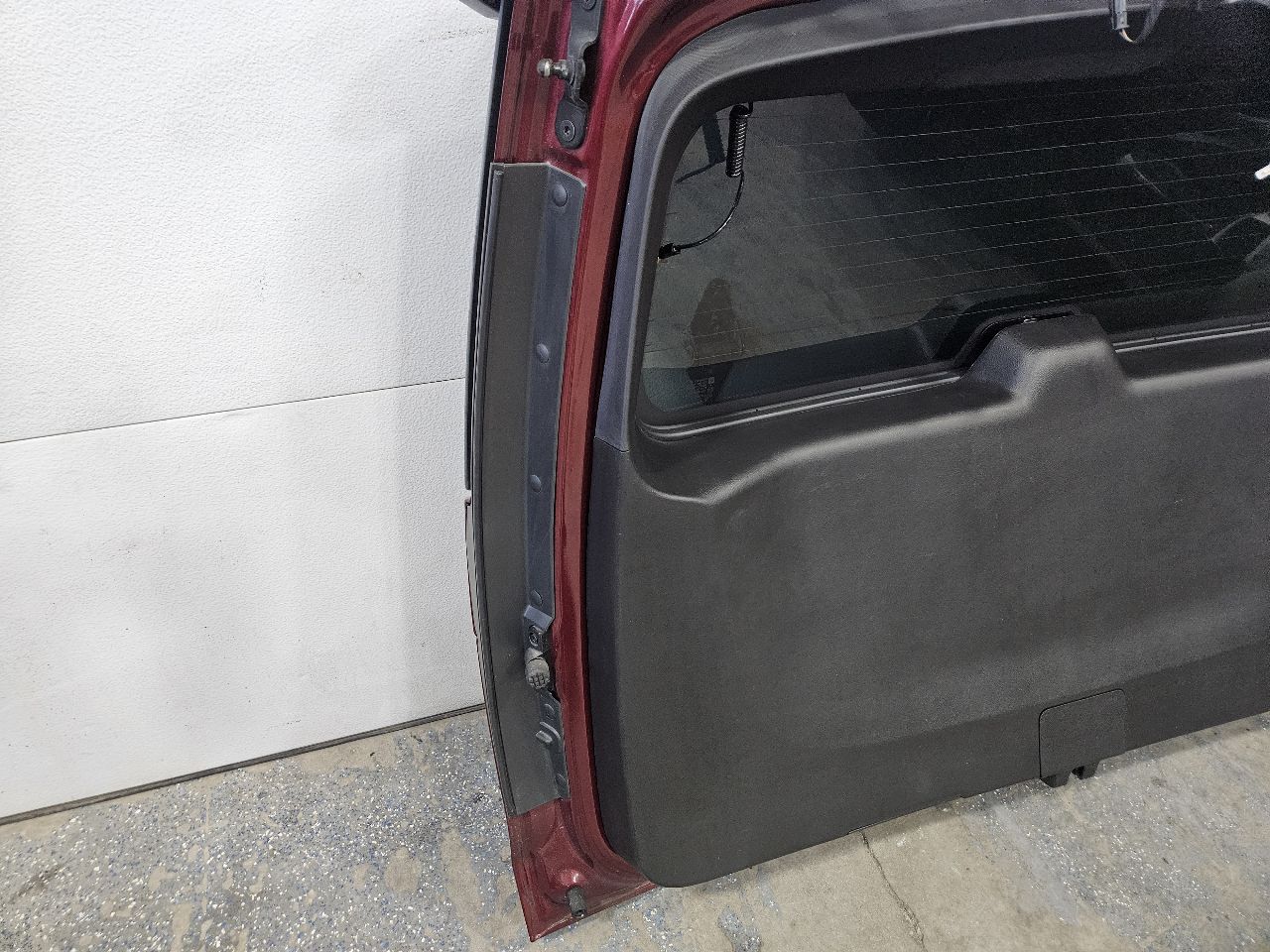 2019 ESCALADE DECK LID ADDICTION RED G1E 000 32229 - image 19