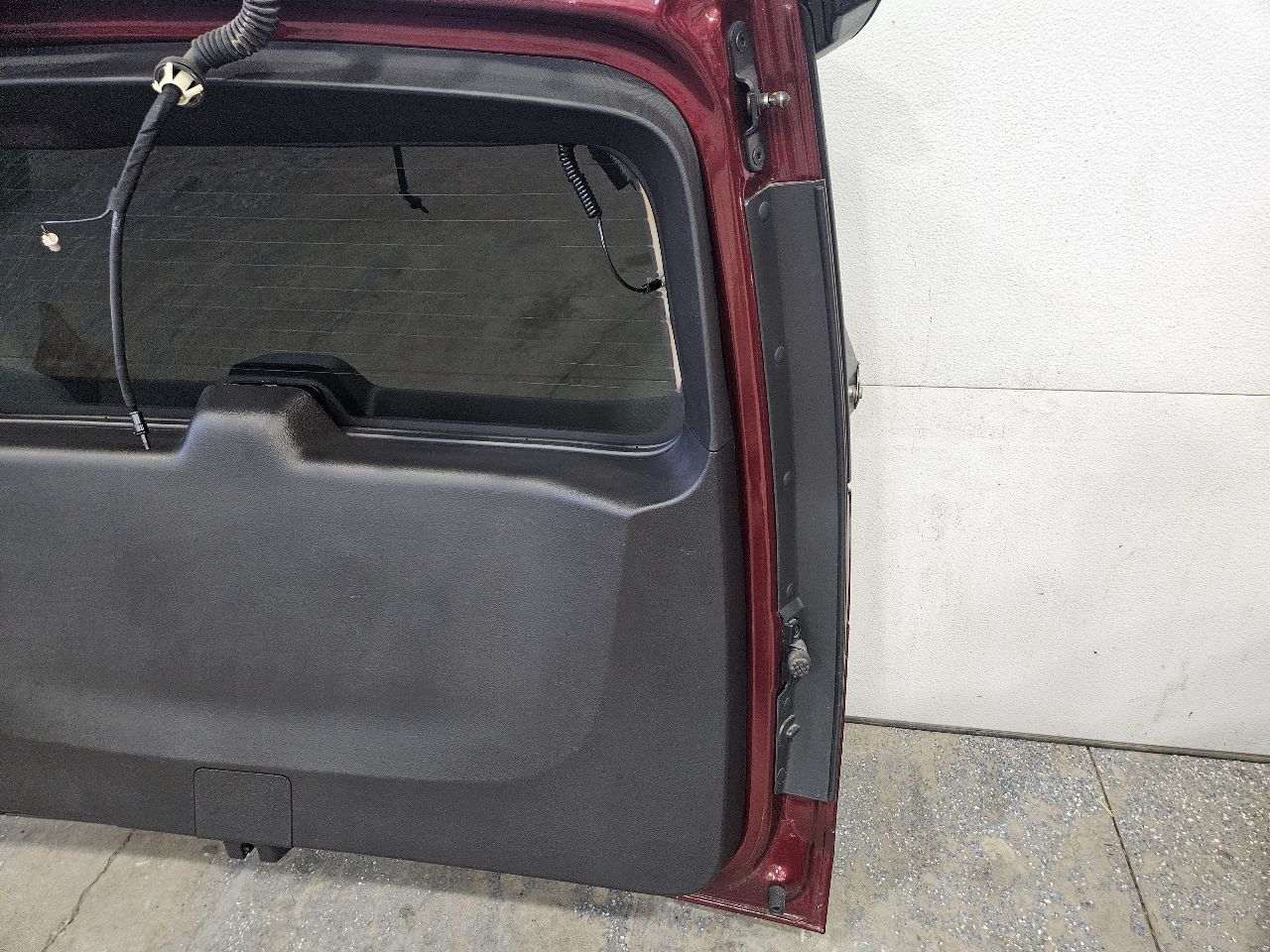 2019 ESCALADE DECK LID ADDICTION RED G1E 000 32229 - image 20