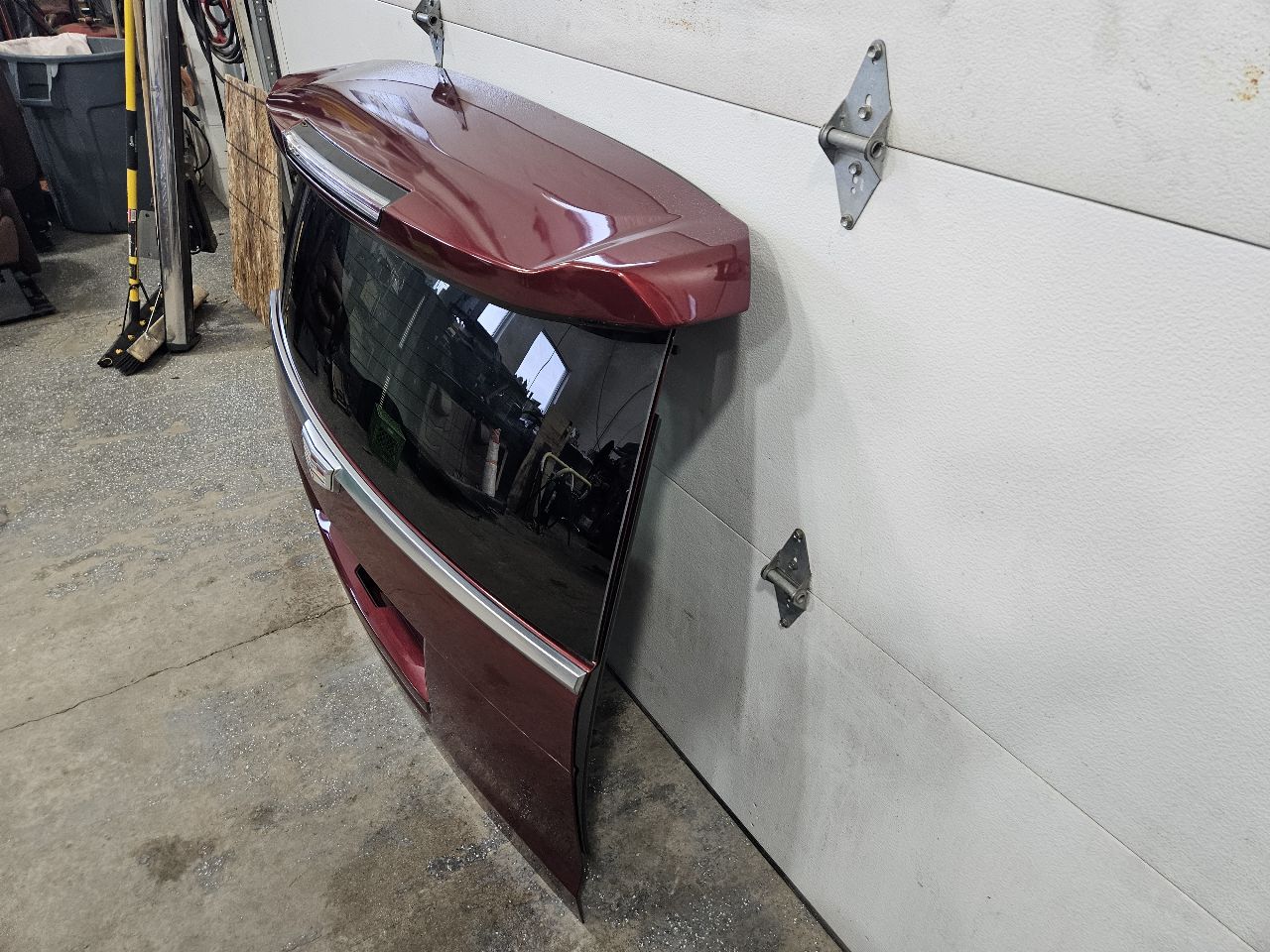 2019 ESCALADE DECK LID ADDICTION RED G1E 000 32229 - image 7