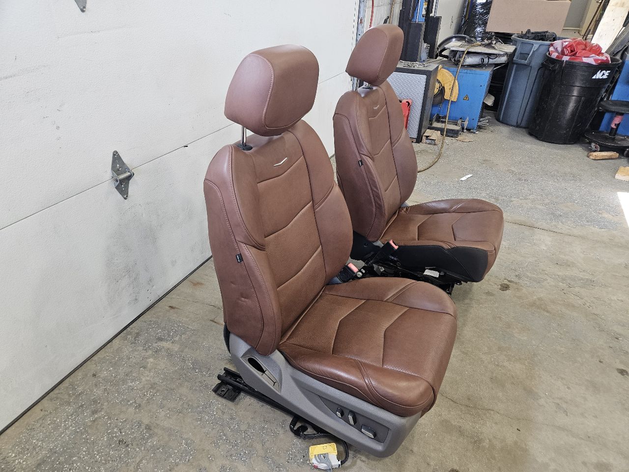 2019 ESCALADE FRONT SEATS BROWN W/LANE KEEP ASSIST 32240 - image 8