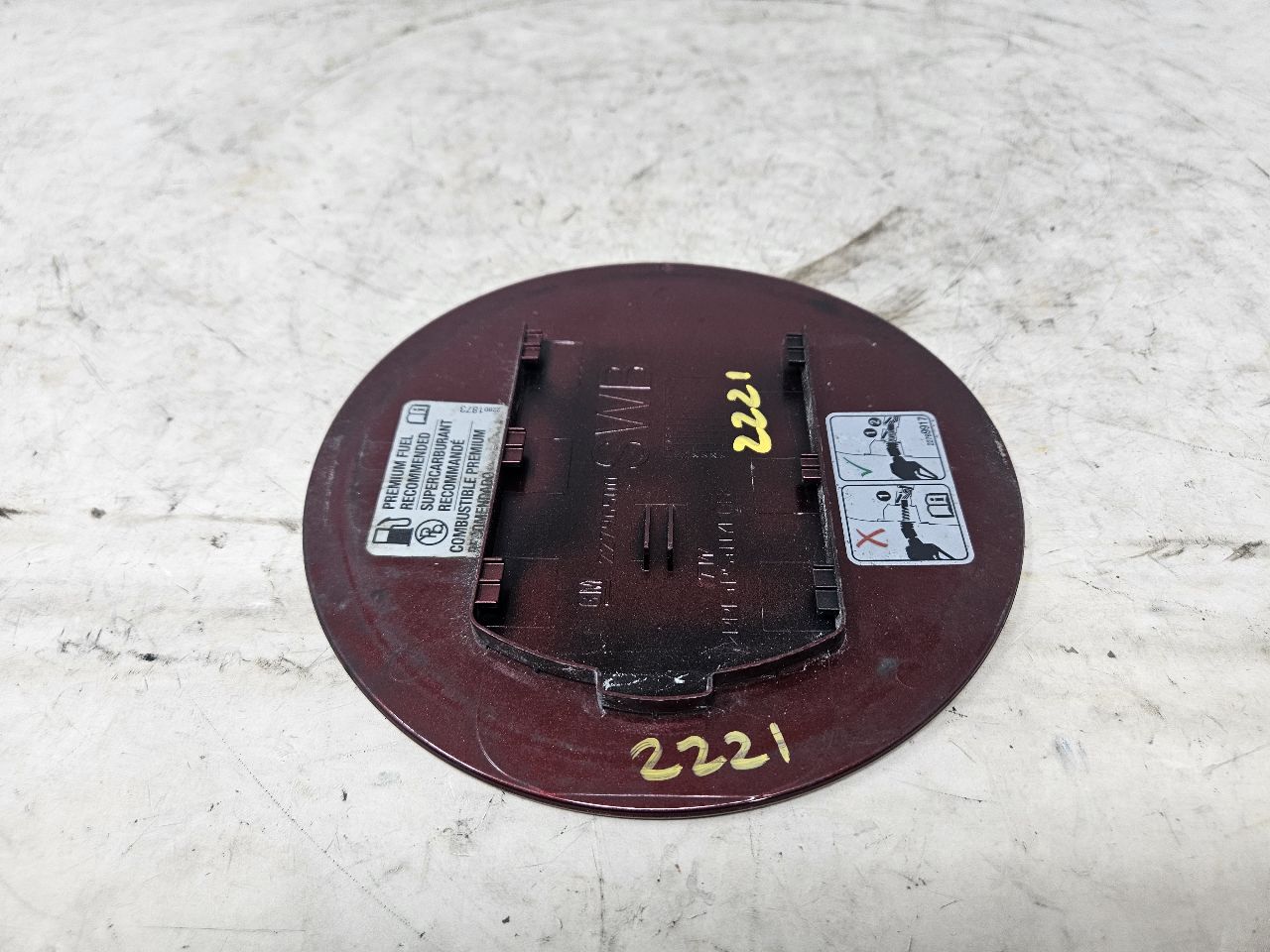 2019 ESCALADE GAS TANK FUEL FILLER DOOR RED G1E 32242 - image 1