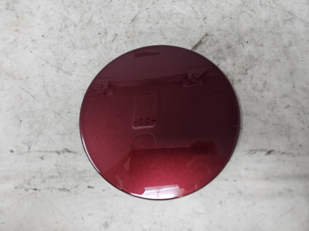 2019 ESCALADE GAS TANK FUEL FILLER DOOR RED G1E 32242 - image 2
