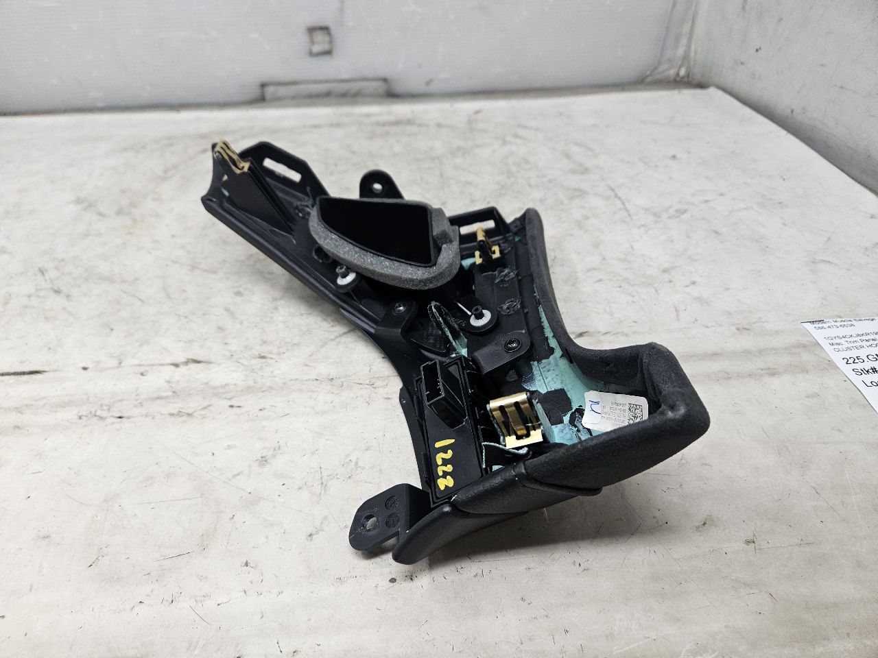2019 ESCALADE HUD SWITCH & BLACK TRIM PANEL 32243 - image 8