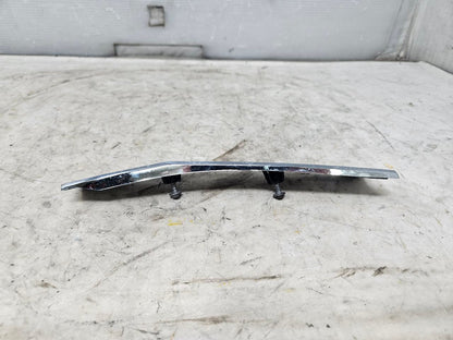 2019 ESCALADE INSERT W/SCREWS NICE CONDITION 32251 - image 4