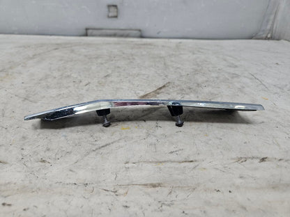 2019 ESCALADE INSERT W/SCREWS NICE CONDITION 32251 - image 5