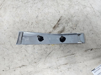 2019 ESCALADE INSERT W/SCREWS NICE CONDITION 32255 - image 6
