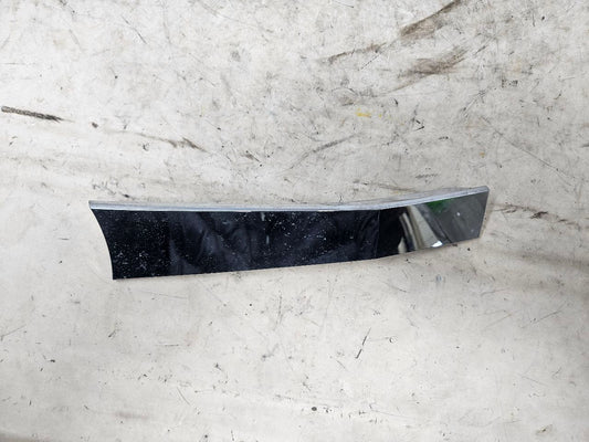2019 ESCALADE INSERT W/SCREWS NICE CONDITION 32257 - image 1