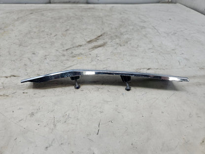 2019 ESCALADE INSERT W/SCREWS NICE CONDITION 32258 - image 4