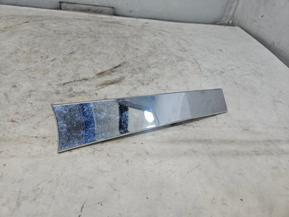 2019 ESCALADE INSERT W/SCREWS NICE CONDITION 32262 - image 3