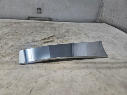 2019 ESCALADE INSERT W/SCREWS NICE CONDITION 32265 - image 6