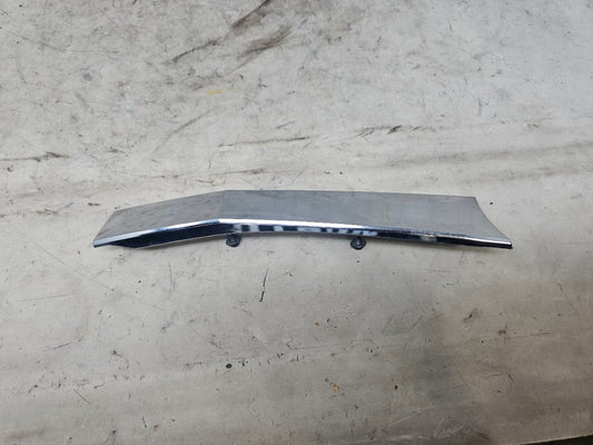 2019 ESCALADE INSERT W/SCREWS NICE CONDITION 32266 - image 2
