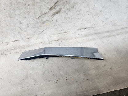 2019 ESCALADE INSERT W/SCREWS NICE CONDITION 32268 - image 4