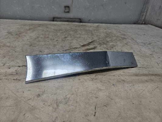 2019 ESCALADE INSERT W/SCREWS NICE CONDITION 32268 - image 1