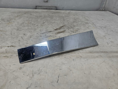 2019 ESCALADE INSERT W/SCREWS NICE CONDITION 32270 - image 1
