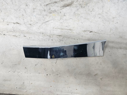 2019 ESCALADE INSERT W/SCREWS NICE CONDITION 32272 - image 5