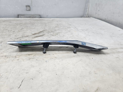 2019 ESCALADE INSERT W/SCREWS NICE CONDITION 32277 - image 5
