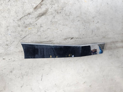 2019 ESCALADE INSERT W/SCREWS NICE CONDITION 32277 - image 3
