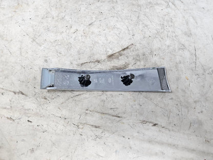 2019 ESCALADE INSERT W/SCREWS NICE CONDITION 32278 - image 7