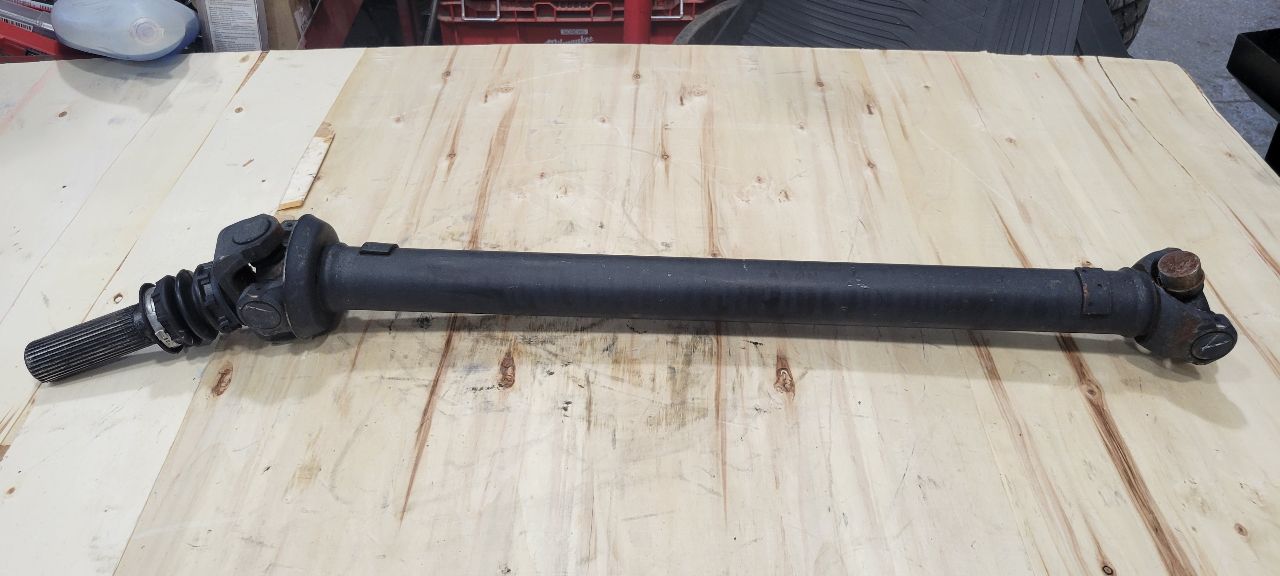2019 ESCALADE FRONT DRIVESHAFT GADB 22760960 22K 32304 - image 9