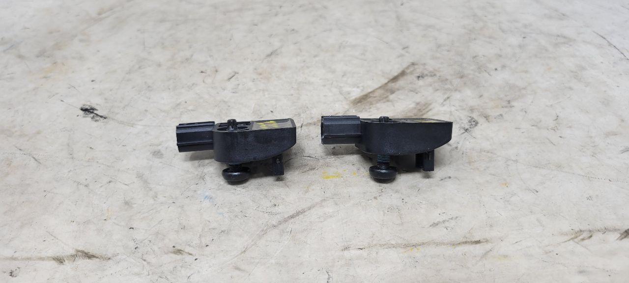 2019 ESCALADE PAIR OF OEM CRASH SENSORS 26671010. 32308 - image 7
