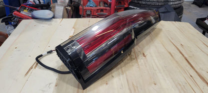 2019 ESCALADE RH TAIL LIGHT TESTED ALL LEDS WORK 32315 - image 3
