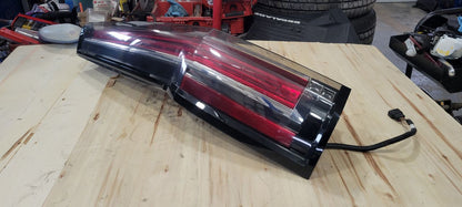 2019 ESCALADE LH TAIL LIGHT TESTED ALL LEDS WORK 32316 - image 9
