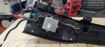 2019 ESCALADE LH TAIL LIGHT TESTED ALL LEDS WORK 32316 - image 13
