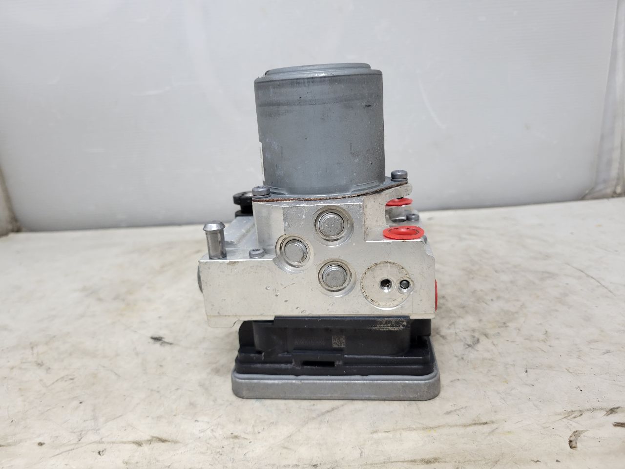 2019 ESCALADE ABS BRAKE PUMP & MODULE 22K MILES 32327 - image 3