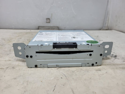 2019 ESCALADE CD AUDIO DISC PLAYER TG5 84409478 32335 - image 1