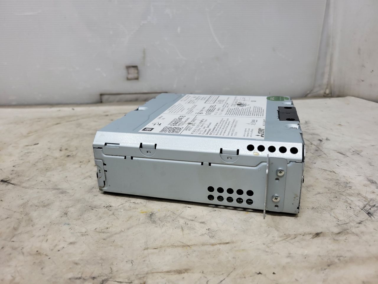 2019 ESCALADE CD AUDIO DISC PLAYER TG5 84409478 32335 - image 3