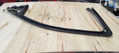 2019 ESCALADE RH FRONT UPPER DOOR PANEL TRIM 32343 - image 7