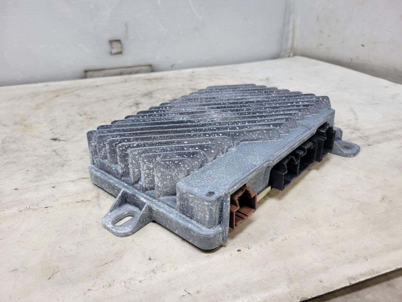 2019 ESCALADE BOSE AMP RADIO AMPLIFIER 84503465 32345 - image 8