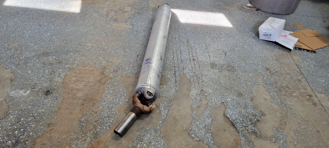 2019 ESCALADE 4WD REAR DRIVESHAFT 22K 84083947 32346 - image 3