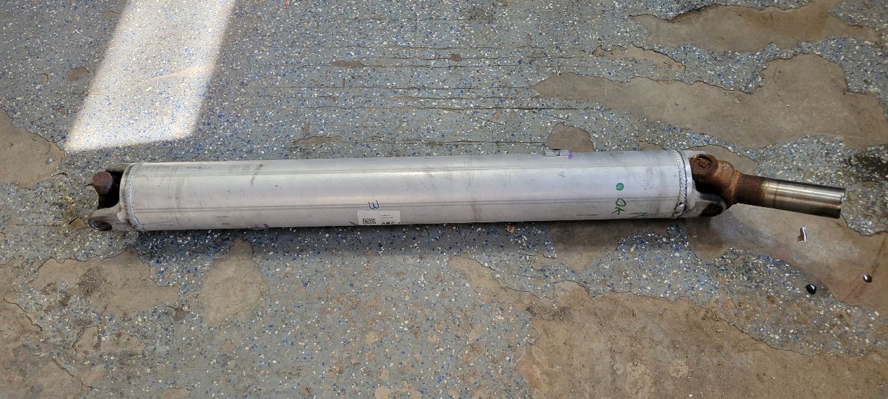 2019 ESCALADE 4WD REAR DRIVESHAFT 22K 84083947 32346 - image 11