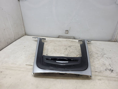 2019 ESCALADE CUE RADIO TRIM DASH BEZEL 22808248 32352 - image 7