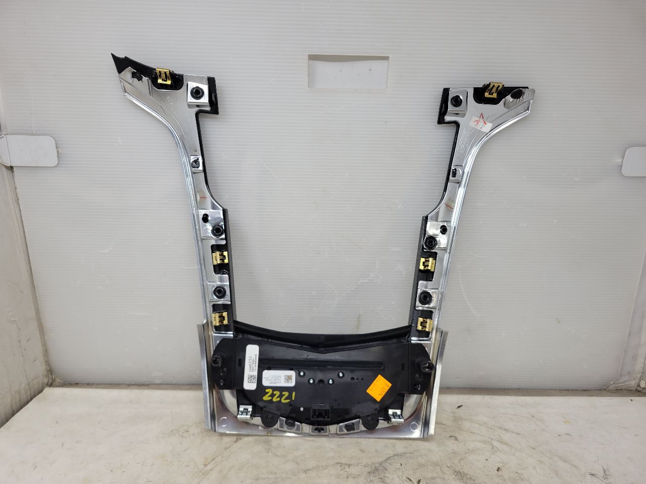 2019 ESCALADE CUE RADIO TRIM DASH BEZEL 22808248 32352 - image 12