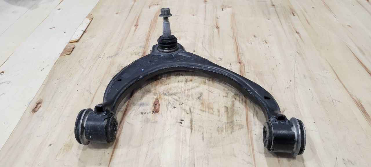 2019 ESCALADE RH UPPER CONTROL ARM 13042002 32357 - image 1