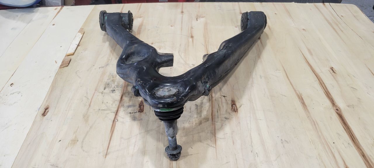 2019 ESCALADE RH PASSENGER LOWER CONTROL ARM 22K 32358 - image 6