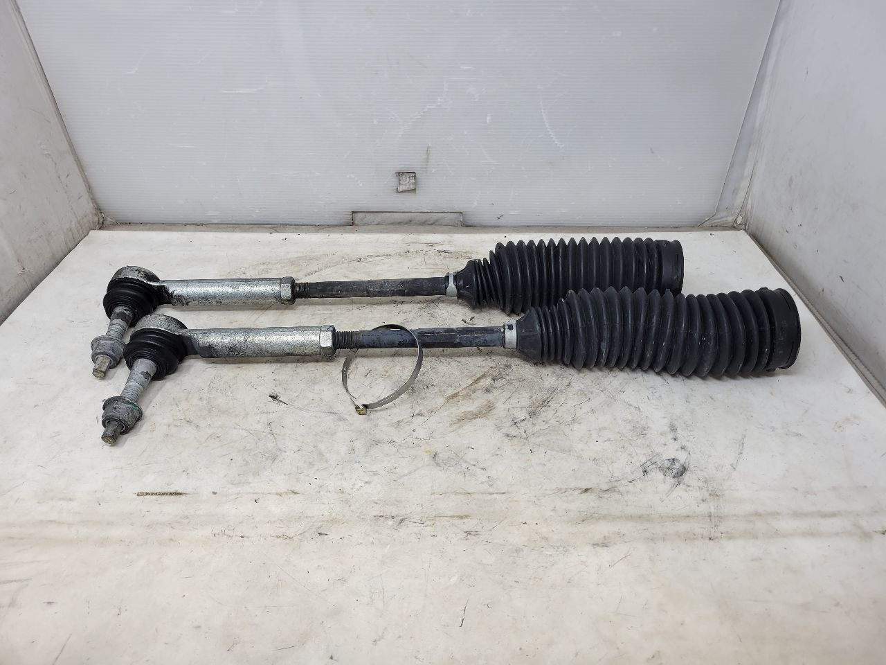 2019 ESCALADE INNER & OUTER TIE RODS PAIR 22K 32361 - image 1
