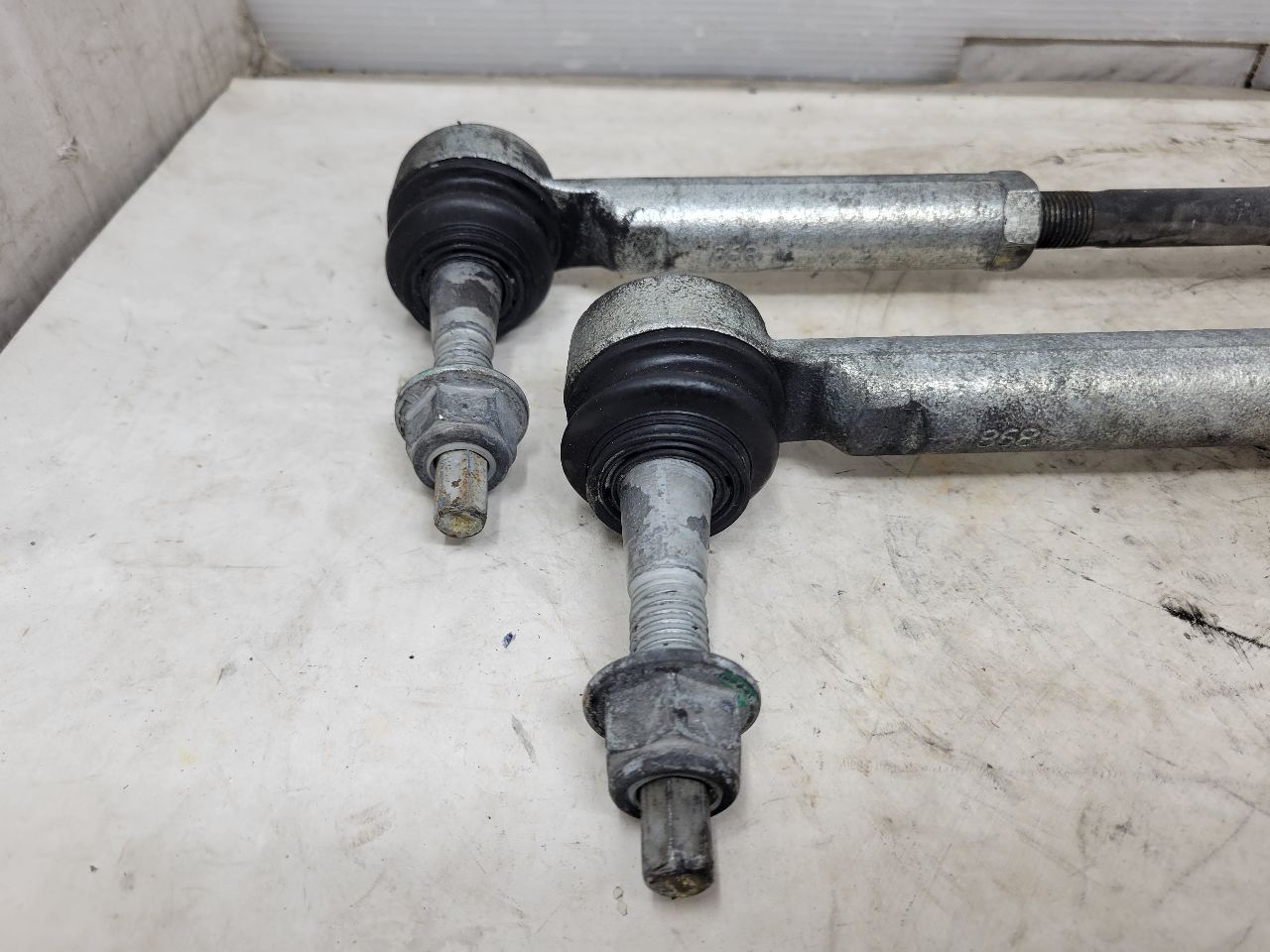 2019 ESCALADE INNER & OUTER TIE RODS PAIR 22K 32361 - image 3