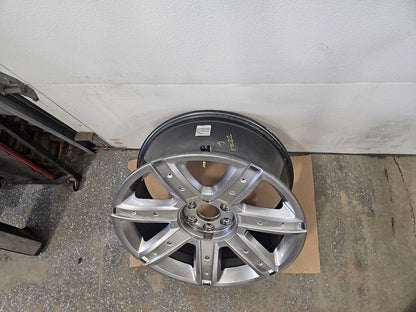 2019 ESCALADE 22x9 SILVER WHEEL NO INSERTS 32370 - image 4