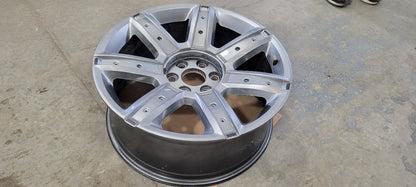 2019 ESCALADE 22x9 SILVER WHEEL NO INSERTS 32372 - image 3