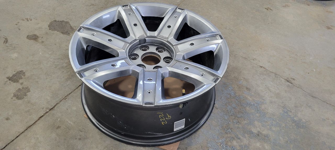 2019 ESCALADE 22x9 SILVER WHEEL NO INSERTS 32372 - image 4