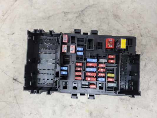 2019 ESCALADE DASH CABIN FUSE BOX 84114432 32384 - image 1